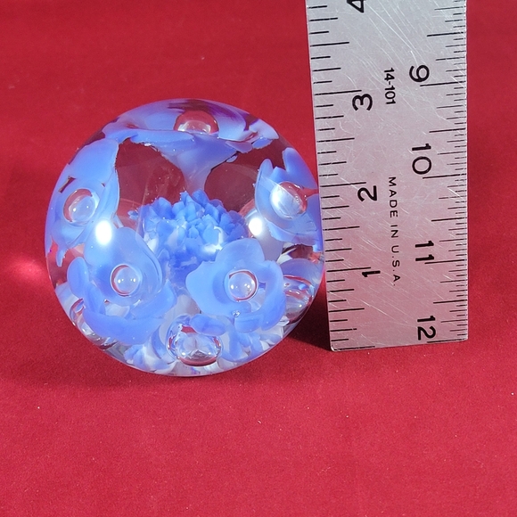 GORGEOUS VINTAGE GIBSON 1990 SIGNED ART GLASS PAPERWEIGHT. - Picture 11 of 11